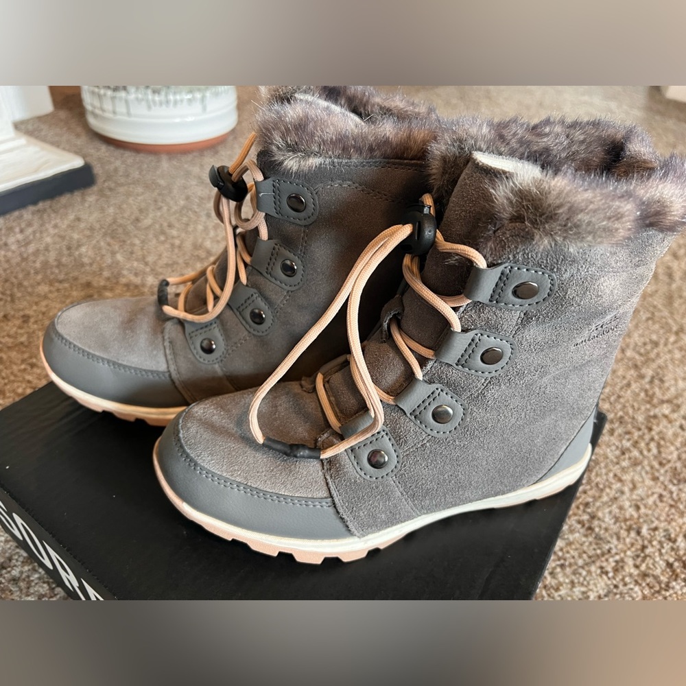 Sorel boots! Whitney Suede boots! New With Tags! And original box